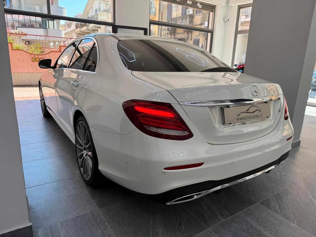 Mercedes-benz E 220 d Auto Premium Plus