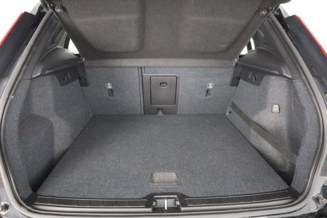VOLVO XC40 XC40 T4 AWD Geartronic Momentum