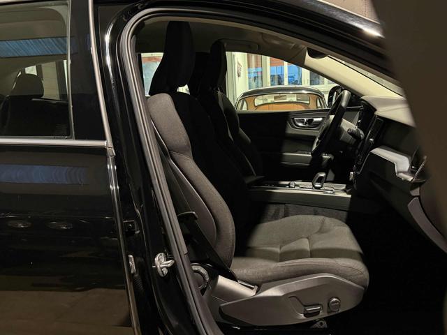 VOLVO XC60 B4 (d) Geartronic Momentum Pro