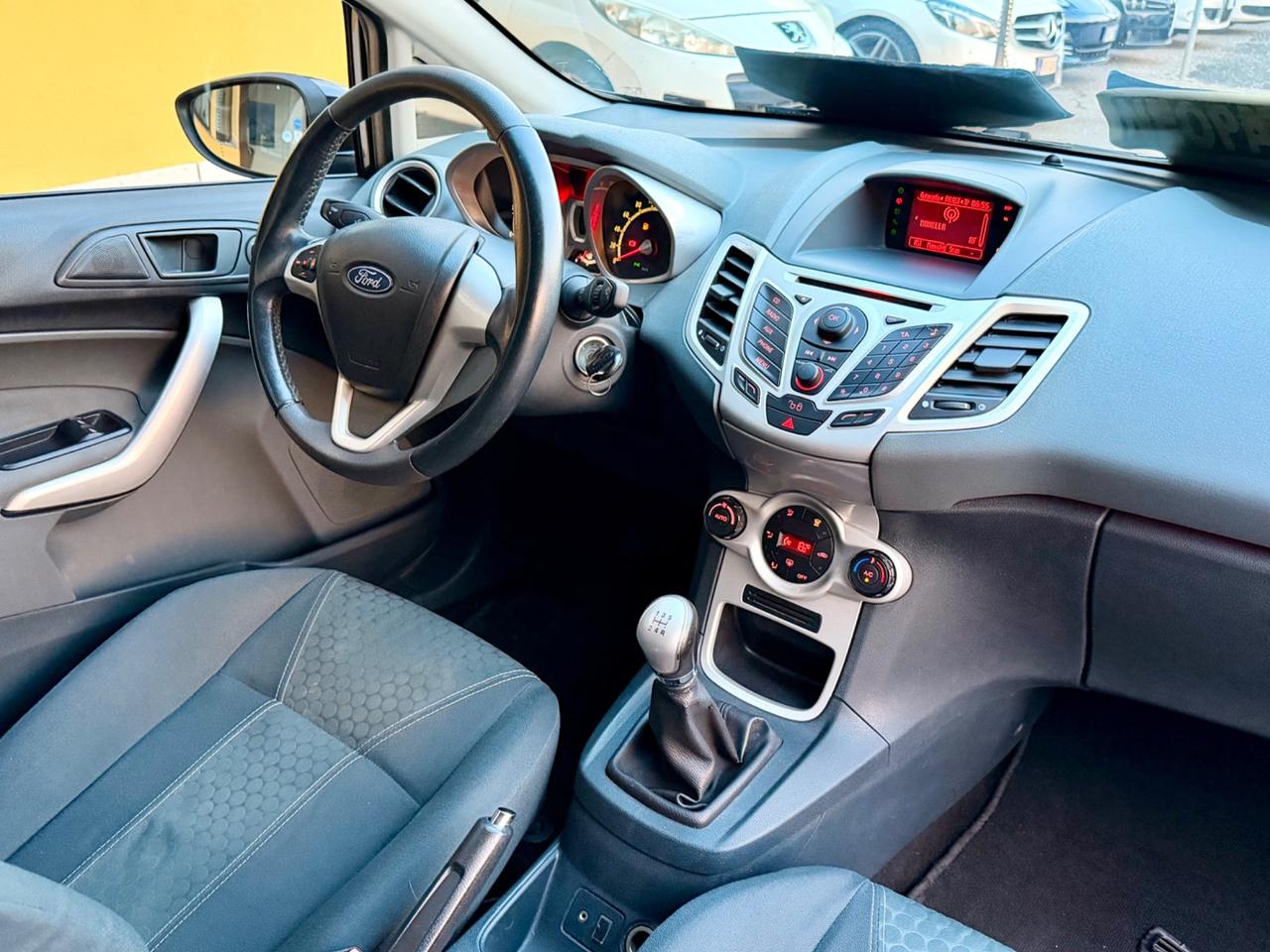 Ford Fiesta 1.4tdci 50kw Titanium OK NEOPATENTATI