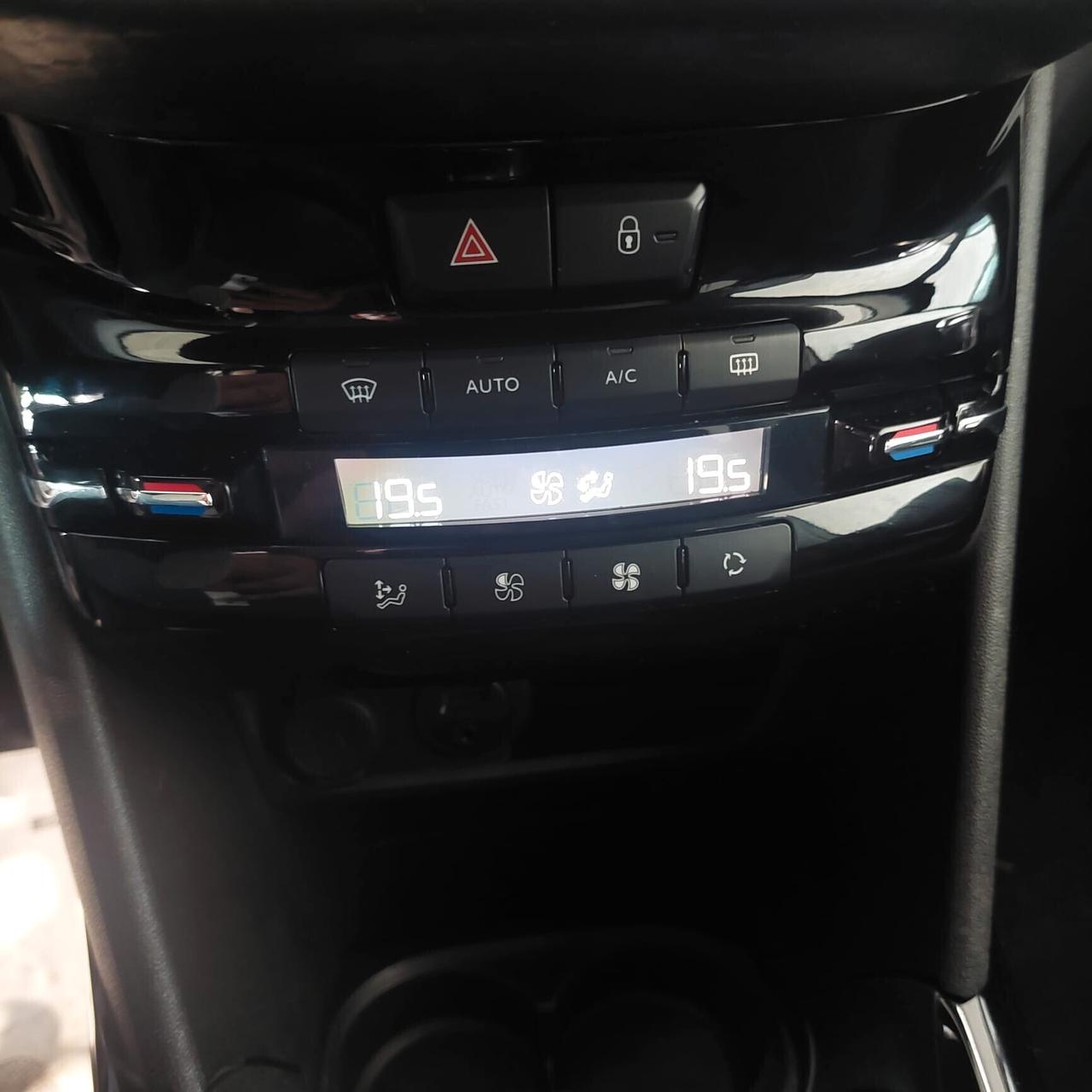 Peugeot 2008 1.6 HDI NEOPATENTATI ALLURE