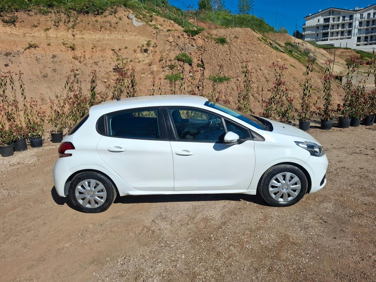 Peugeot 208 PureTech 82 5 porte Allure