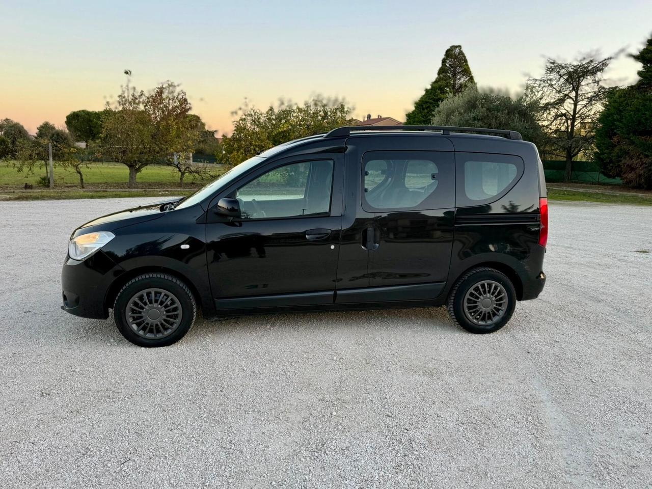 Dacia Dokker con posti 1.6 GPL neopatentati UNIPROPR