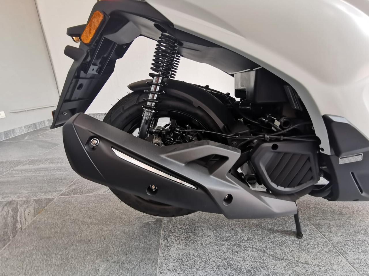 Kymco People S 125 S200