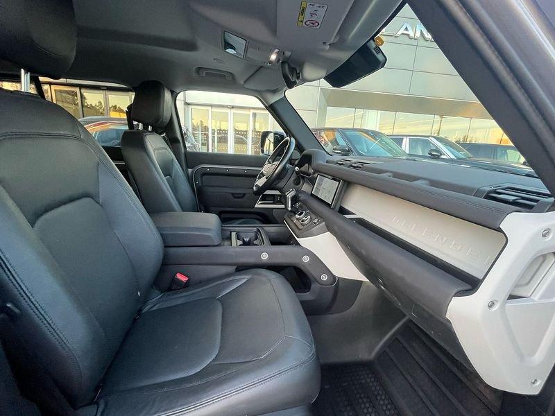 Land Rover Defender 110 3.0 I6 MHEV SE AWD Auto