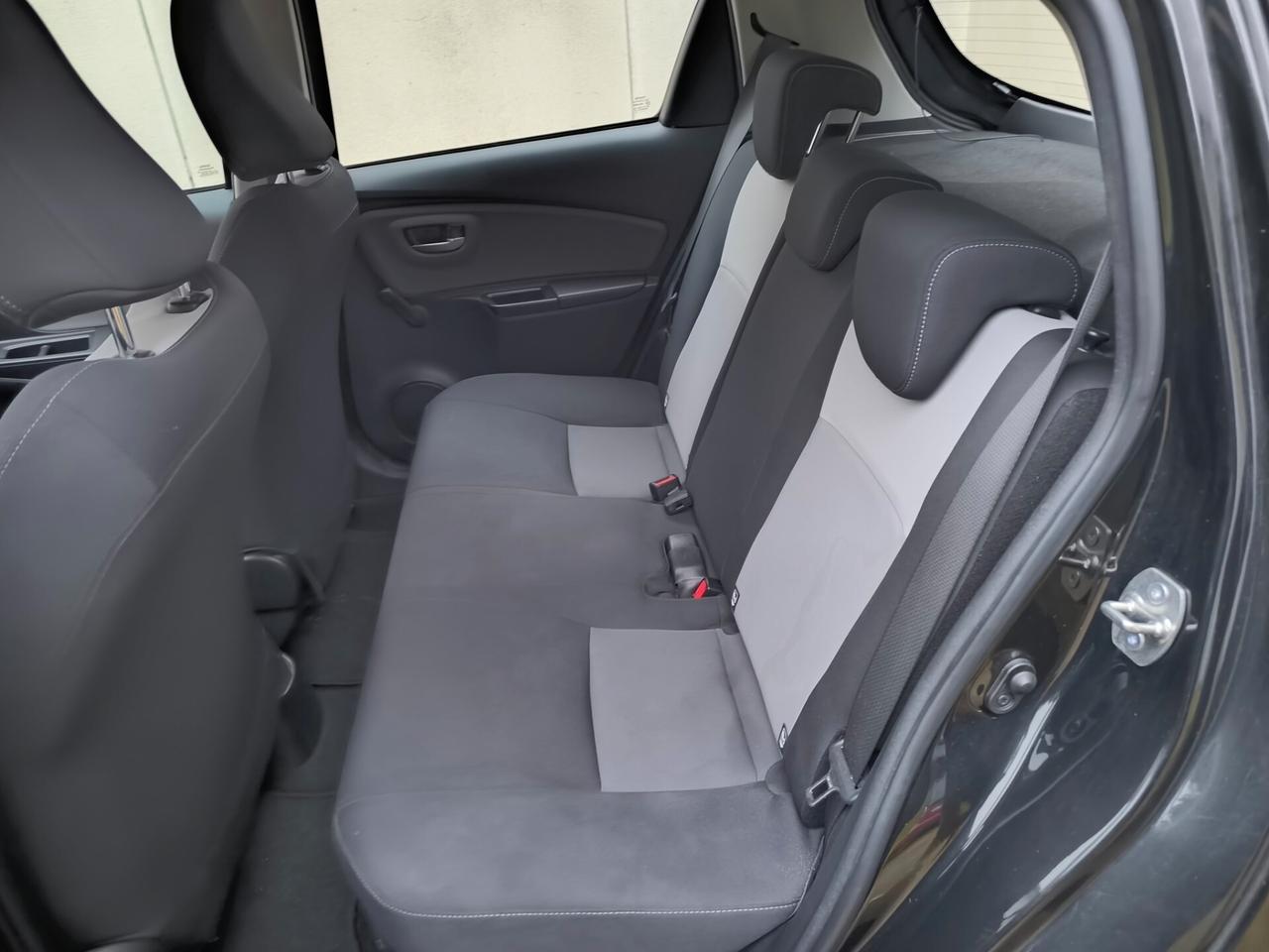 Toyota Yaris 1.5 Hybrid 5 porte Business