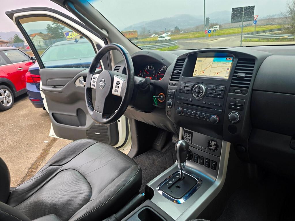 Nissan Navara 3.0 DCI V6 231CV "LE"