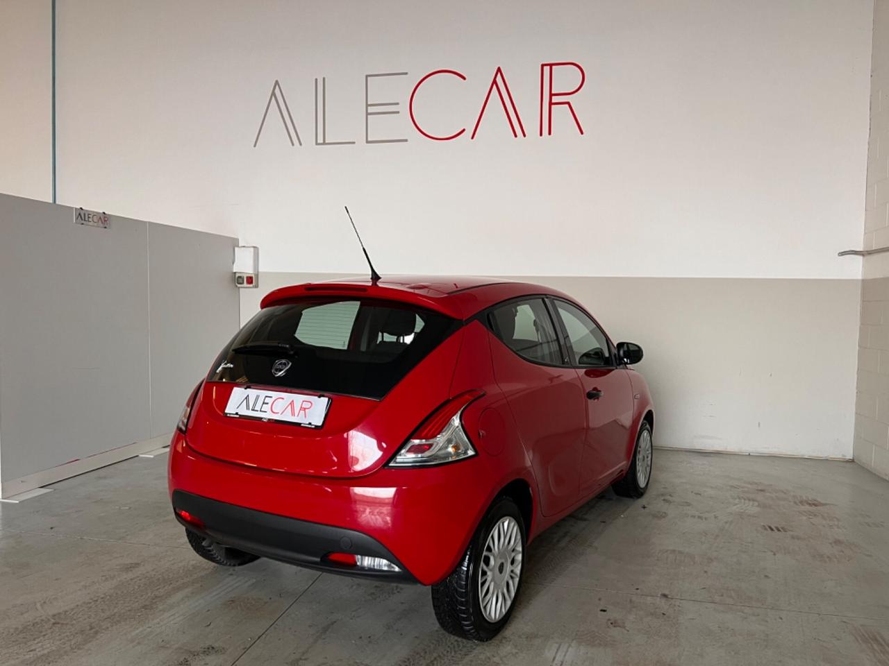 Lancia Ypsilon 1.2 69 CV 5 porte Elefantino Blu