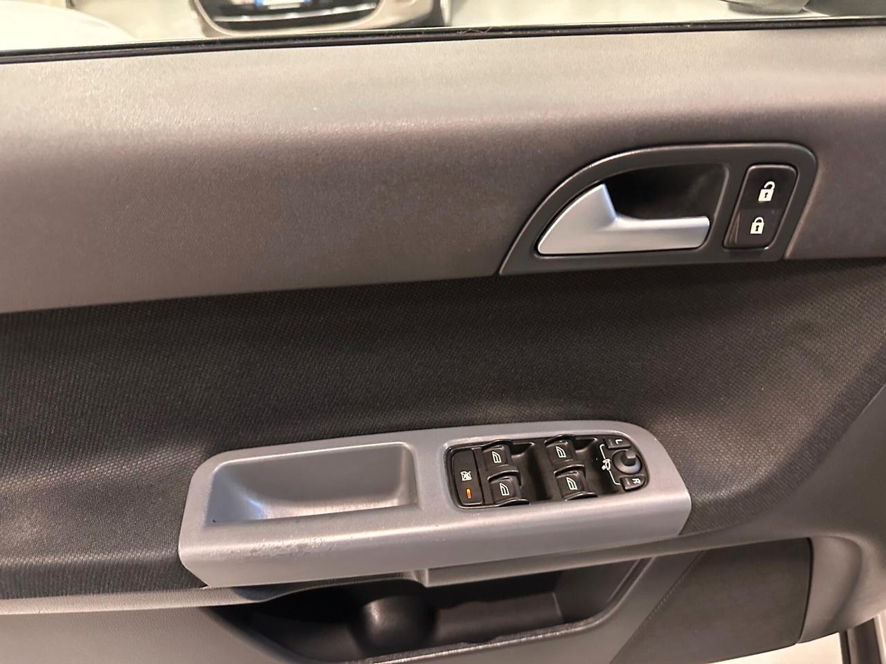 VOLVO S 40 BERLINA 1.6 BENZINA