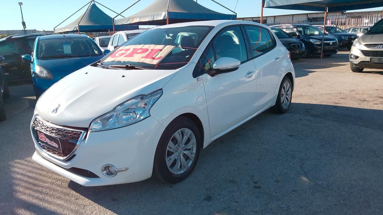 Peugeot 208 1.4 GPL