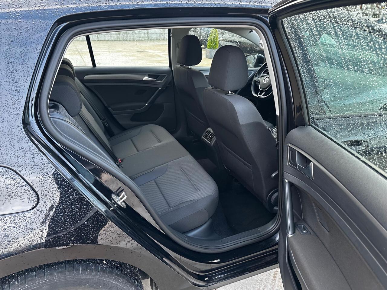 Volkswagen Golf 1.5 TGI 130CV DSG HIGHLINE