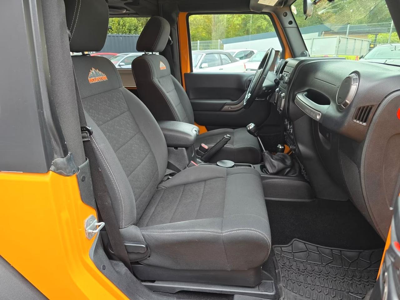 Jeep Wrangler Tettuccio rigido 2.8 CRDI Mountain