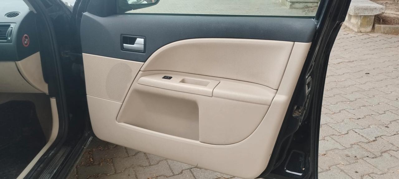 Ford Mondeo 2.0 16V TDCi SW Ghia Titanium