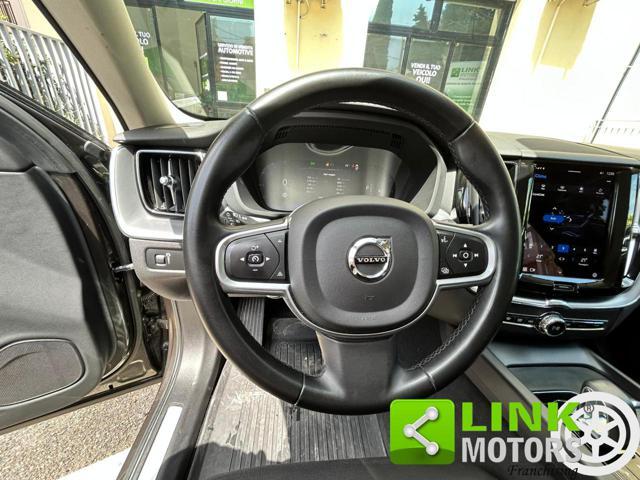 VOLVO XC60 Momentum pro MILD HYBRID B4
