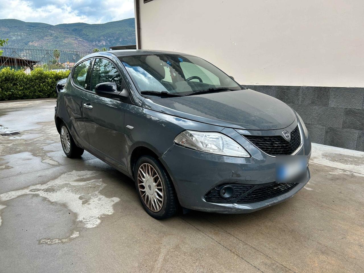 Lancia Ypsilon 1.2 Benz/GPL - 2016 Incidentata