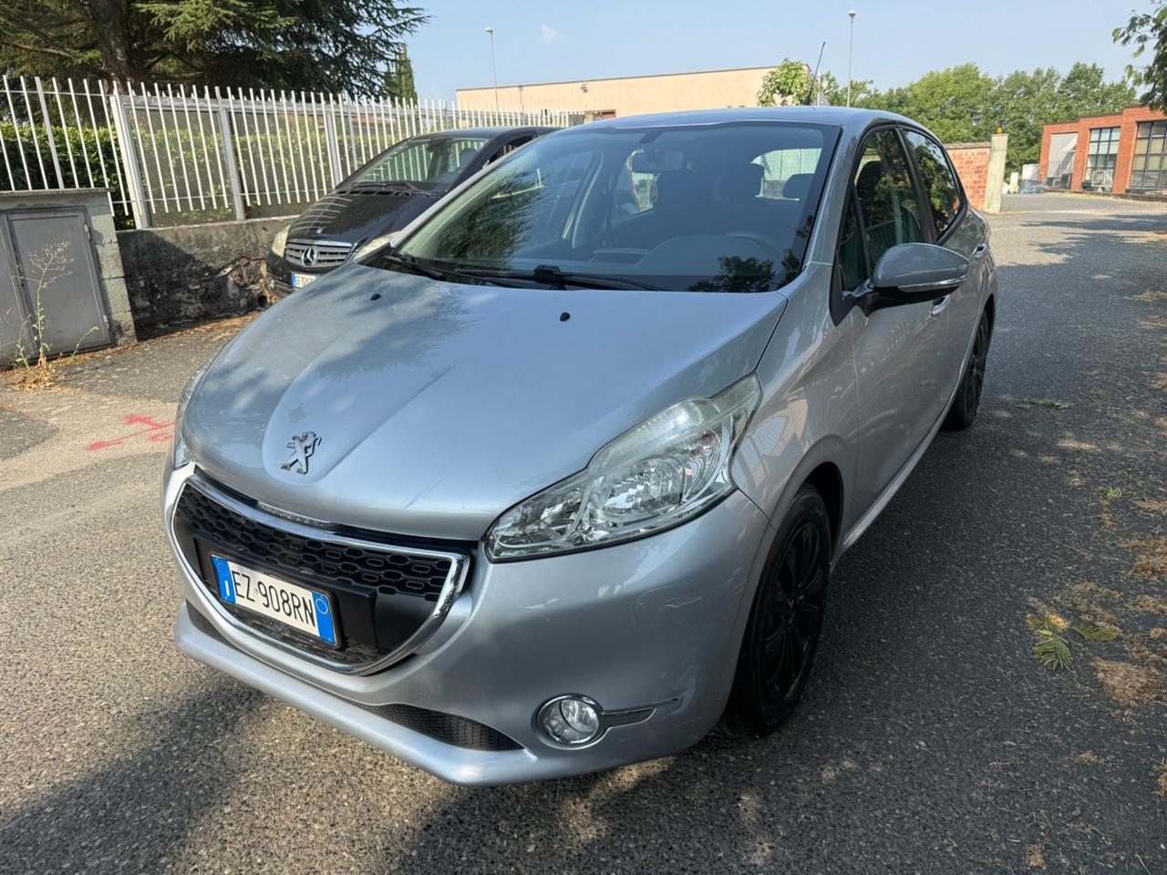 Peugeot 208 PureTech 82 5 porte Allure