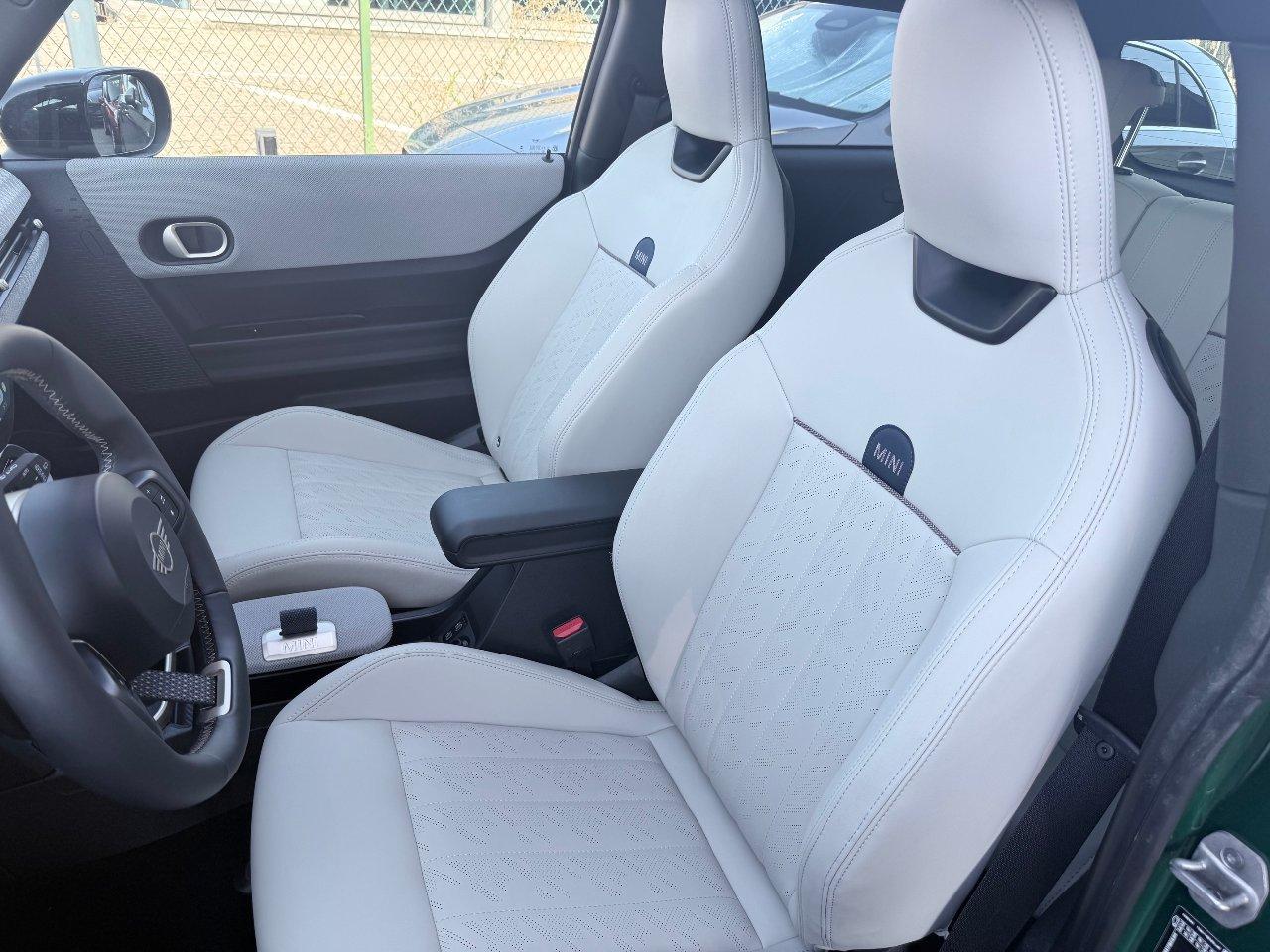 Mini Cooper 3 Porte C Favoured 1.5 Auto