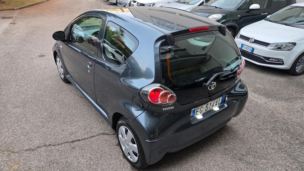 Toyota Aygo 1.0 12V VVT-i 3 porte Now Connect