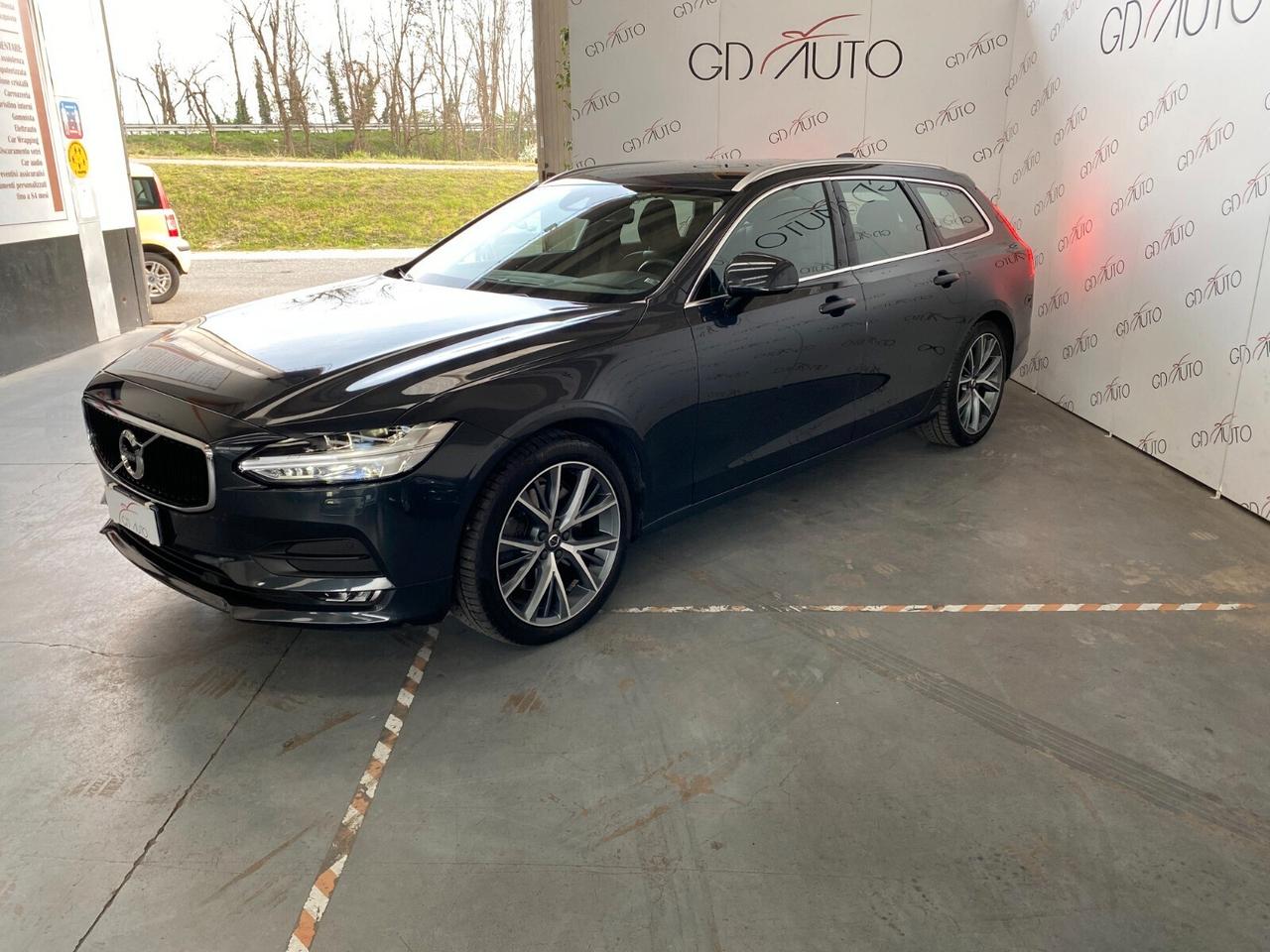 Volvo V90 D5 AWD Geartronic Momentum