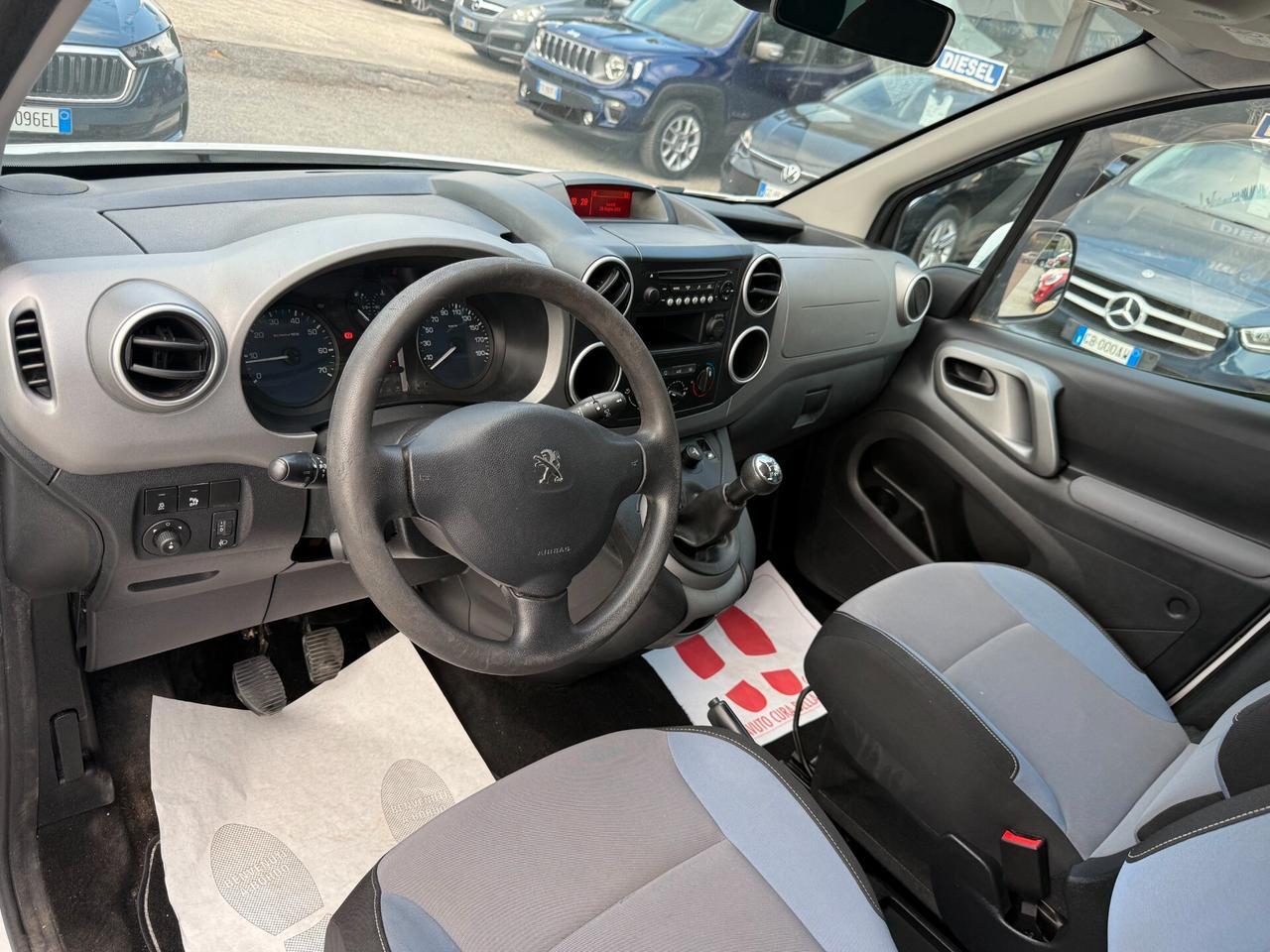 "5 POSTI" Peugeot Partner Tepee BlueHdi