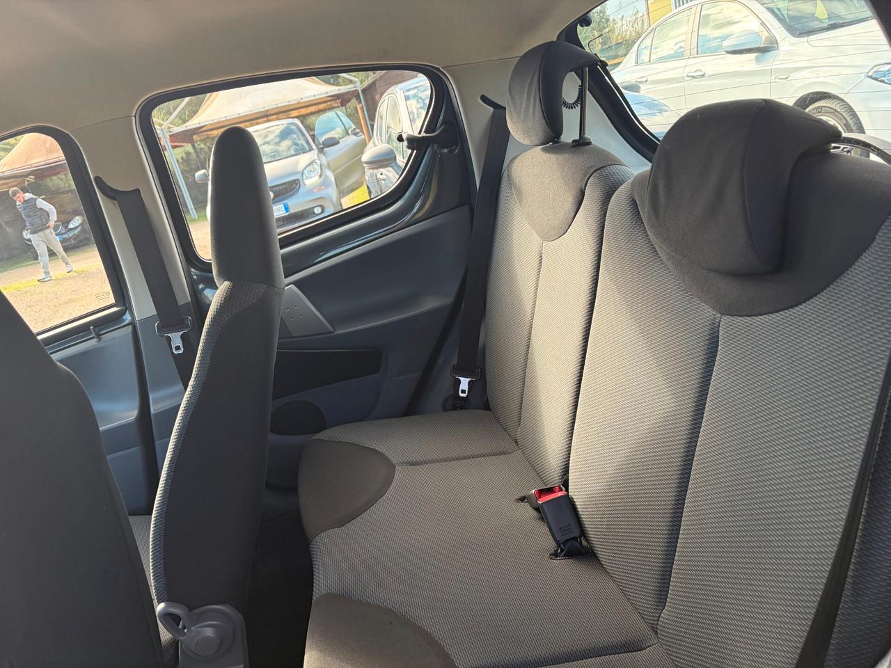 TOYOTA AYGO 1.0 5 PORTE ADATTA NEOPATENTATI