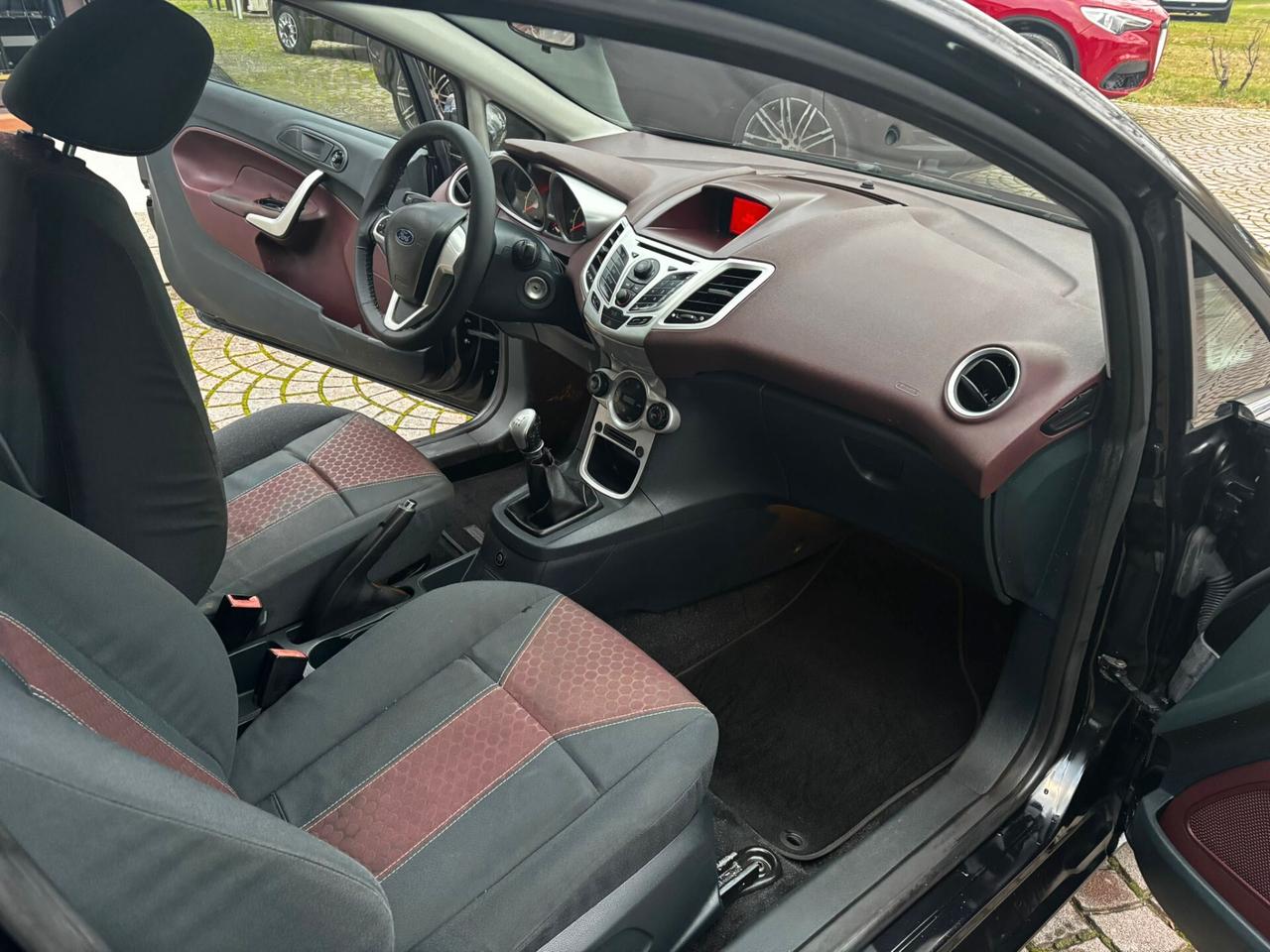 Ford Fiesta 1.4 3 porte Bz.- GPL Titanium IDONEA PER NEOPATENTATI UNIPROPRIETARIO PERMUTABILE
