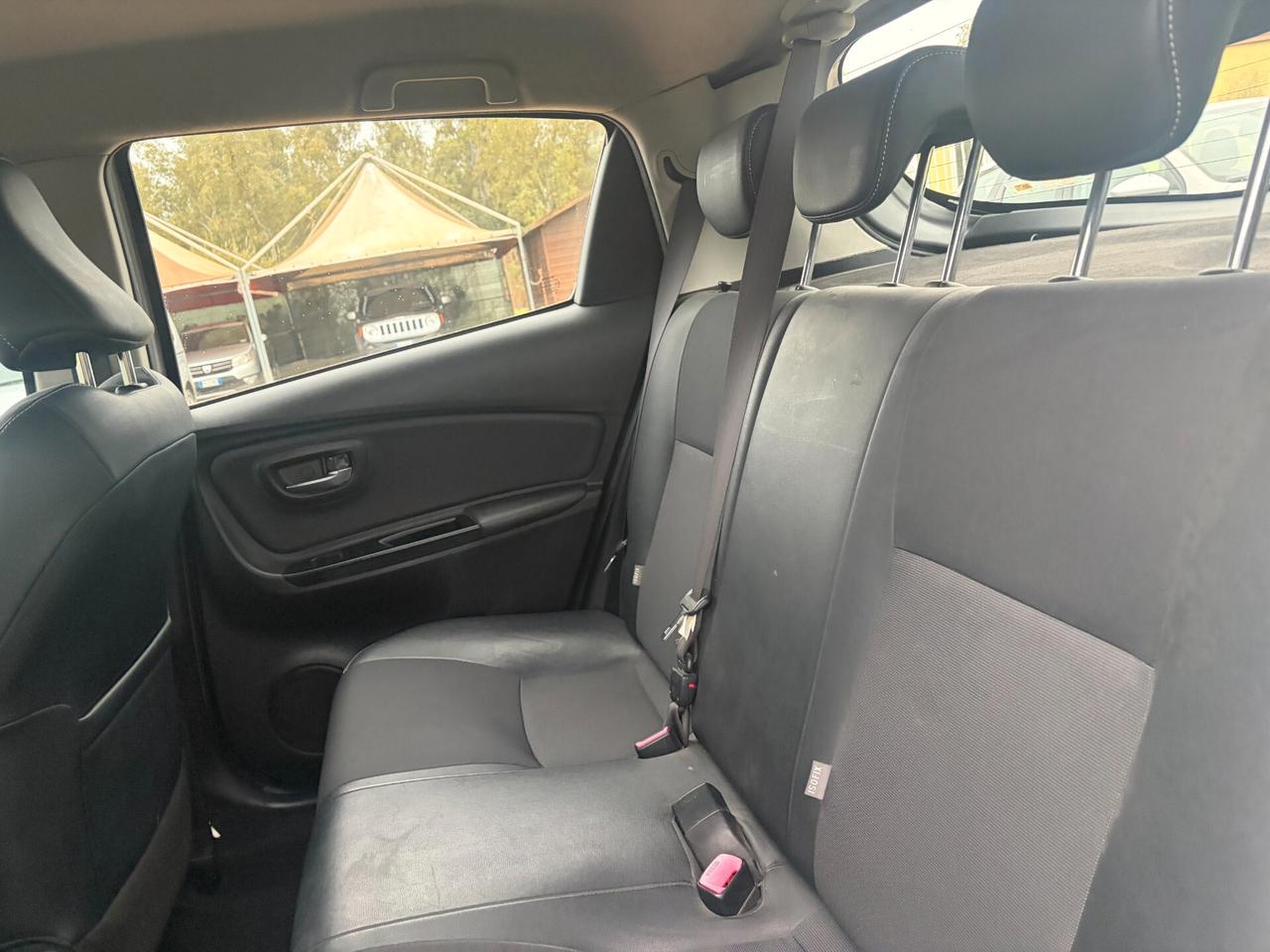 TOYOTA YARIS 1.0 69CV ANNO 2015 5 PORTE