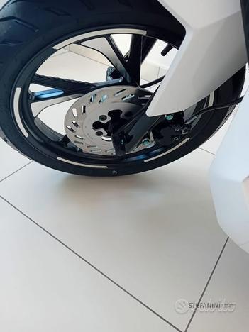 Peugeot Tweet 125 PEUGEOT TWEET 125 ALLURE CBS