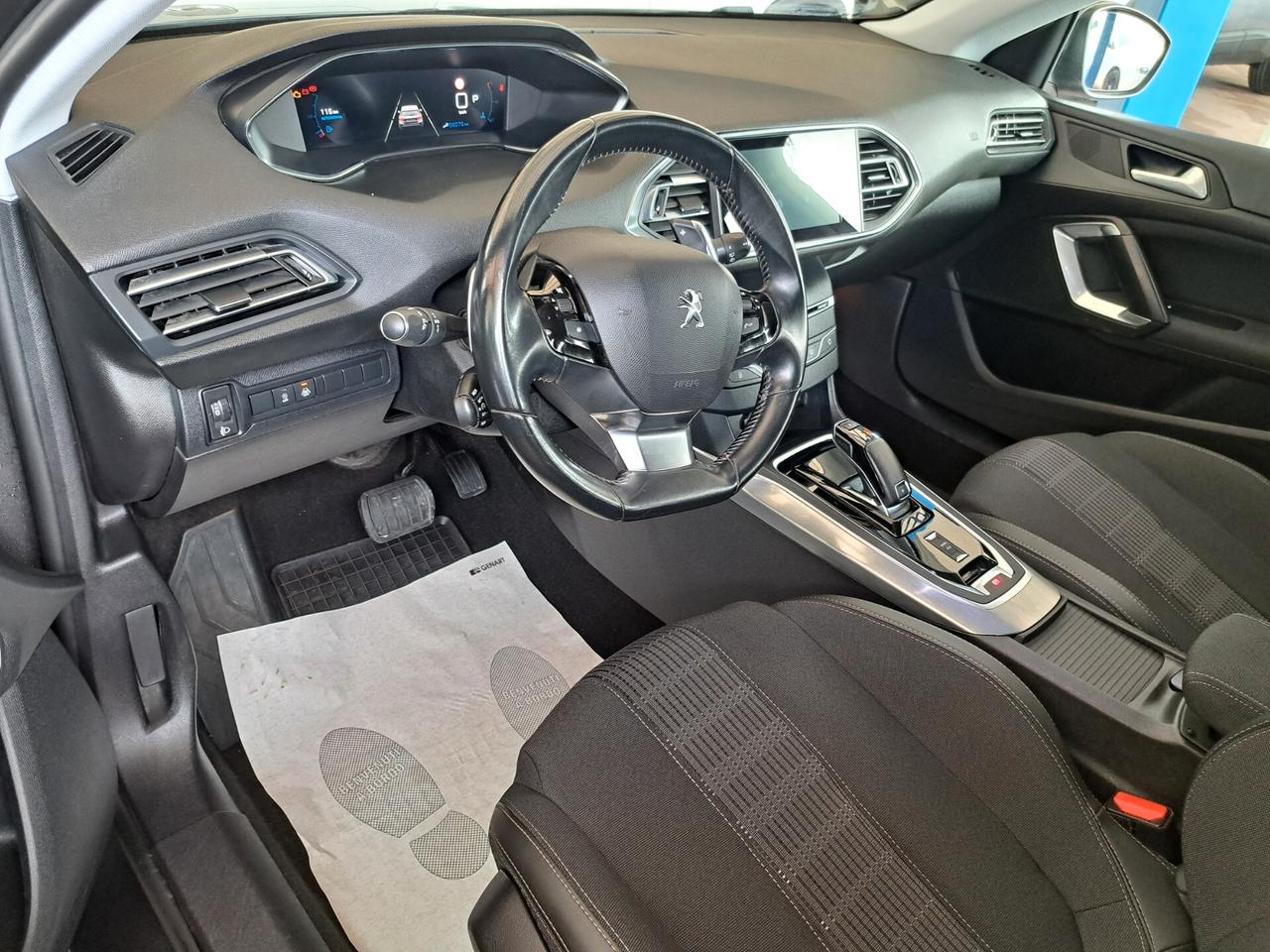 Peugeot 308 BlueHDi 130 CV S&S Allure AUTOM.