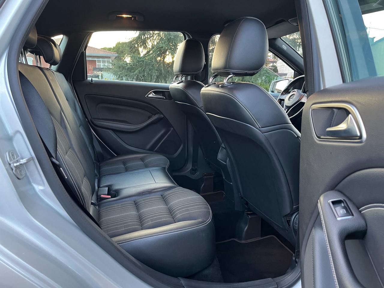 Mercedes-benz B 180 CDI 2013 - PREMIUM —-