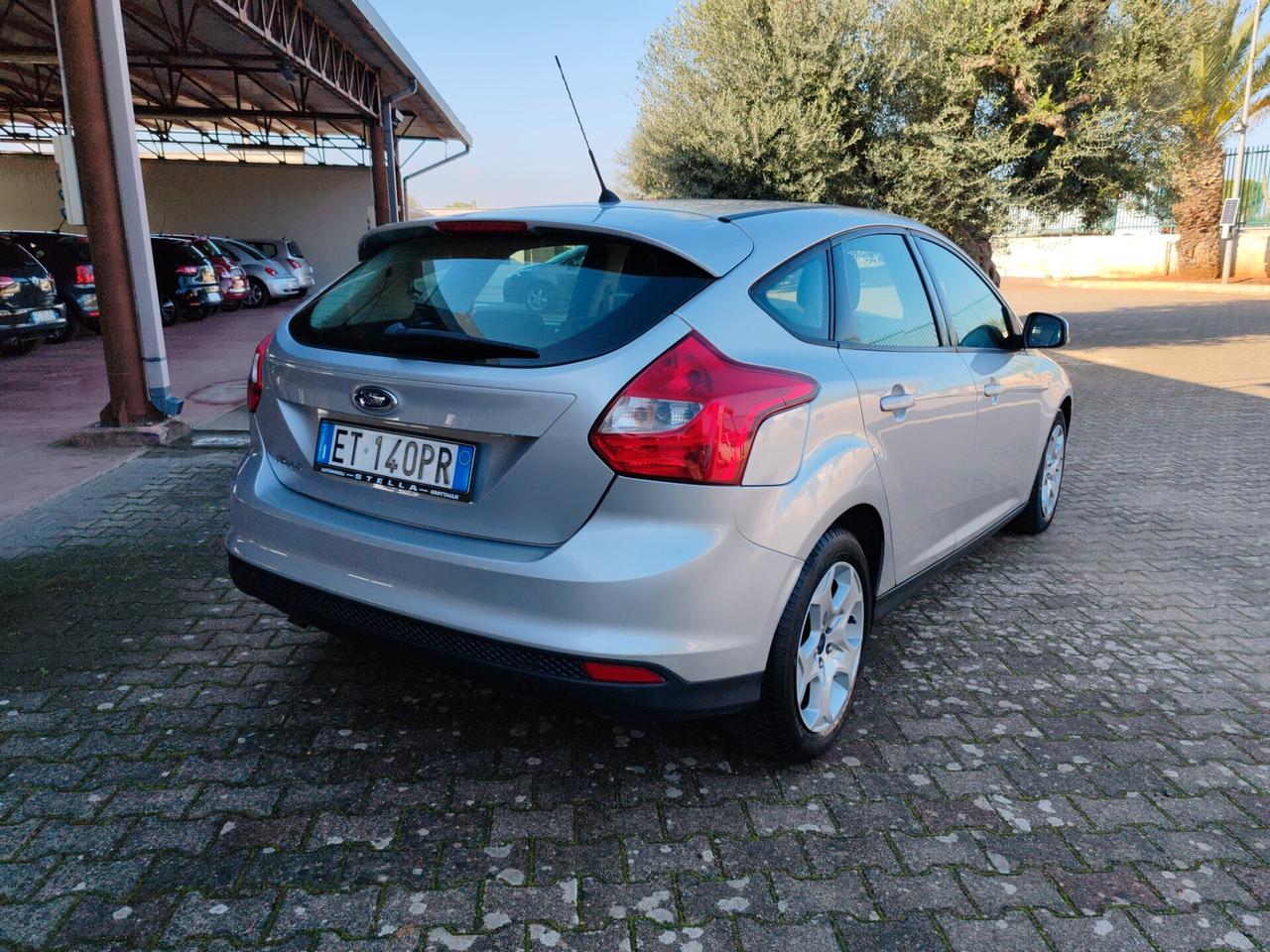 Ford Focus 1.6 TDCi 95 CV berlina - SI neopatentati