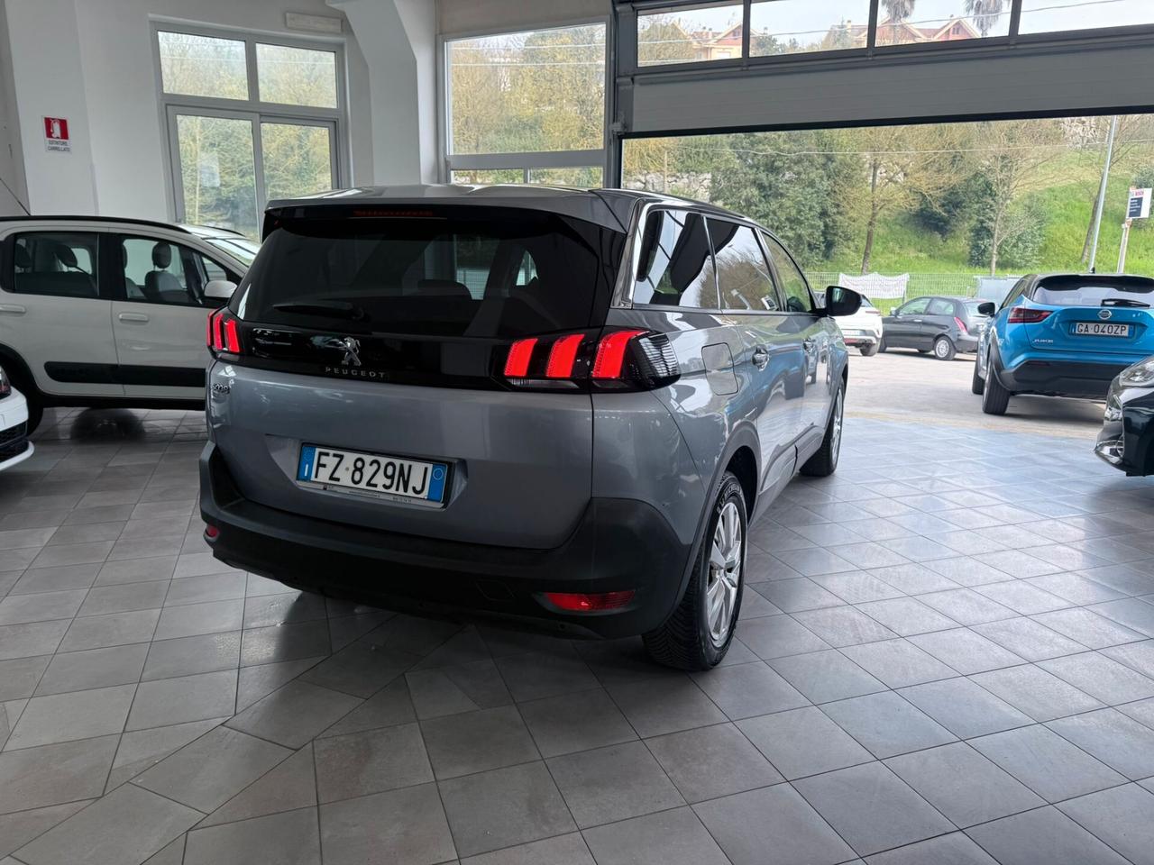 Peugeot 5008 BlueHDi 130 S&S Crossway