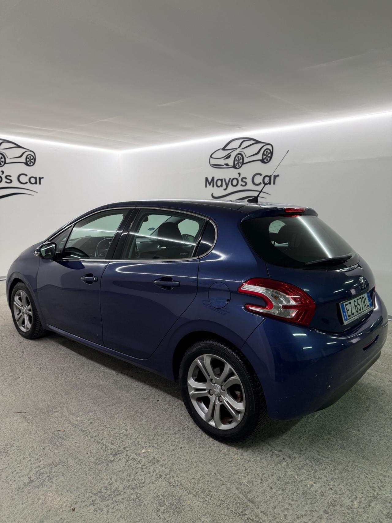 PEUGEOT 208 (anno 2015)