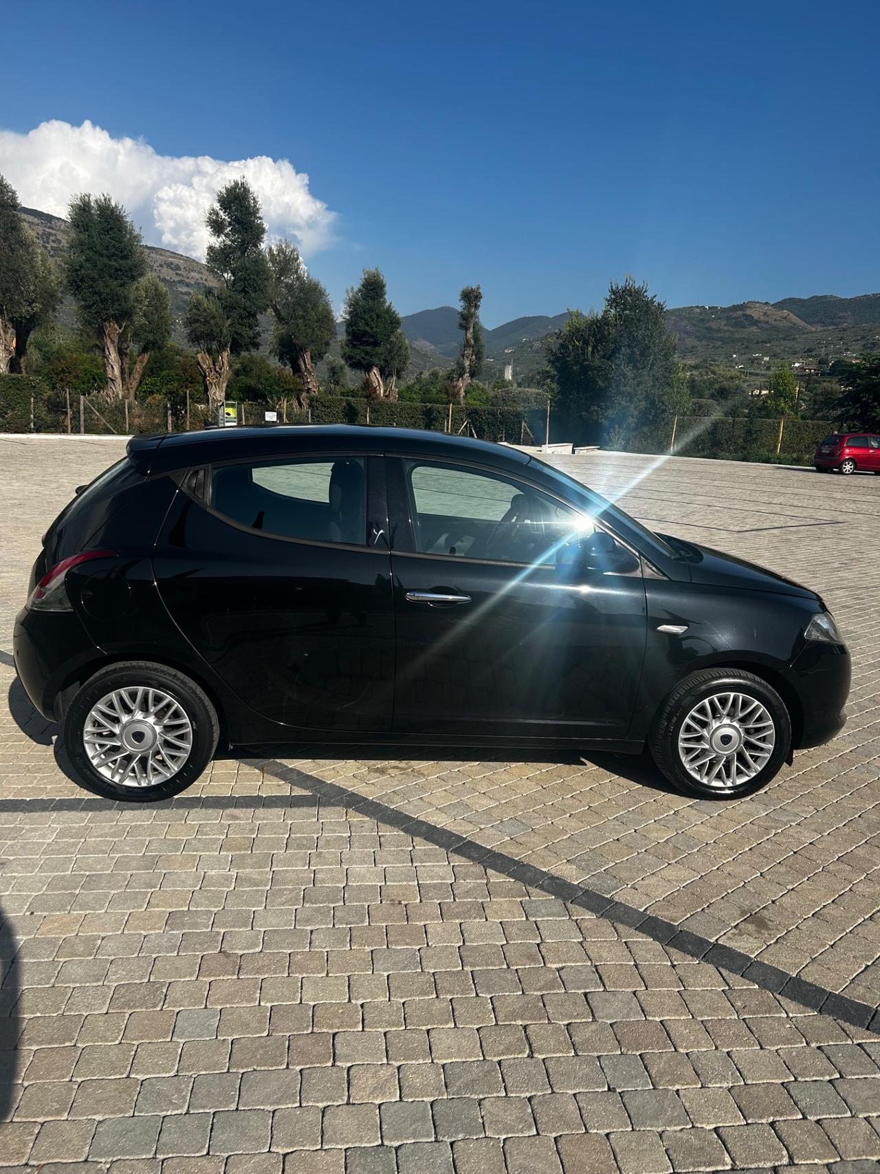Lancia Ypsilon 1.3 MJT 16V 95 CV 5 porte S&S Elle