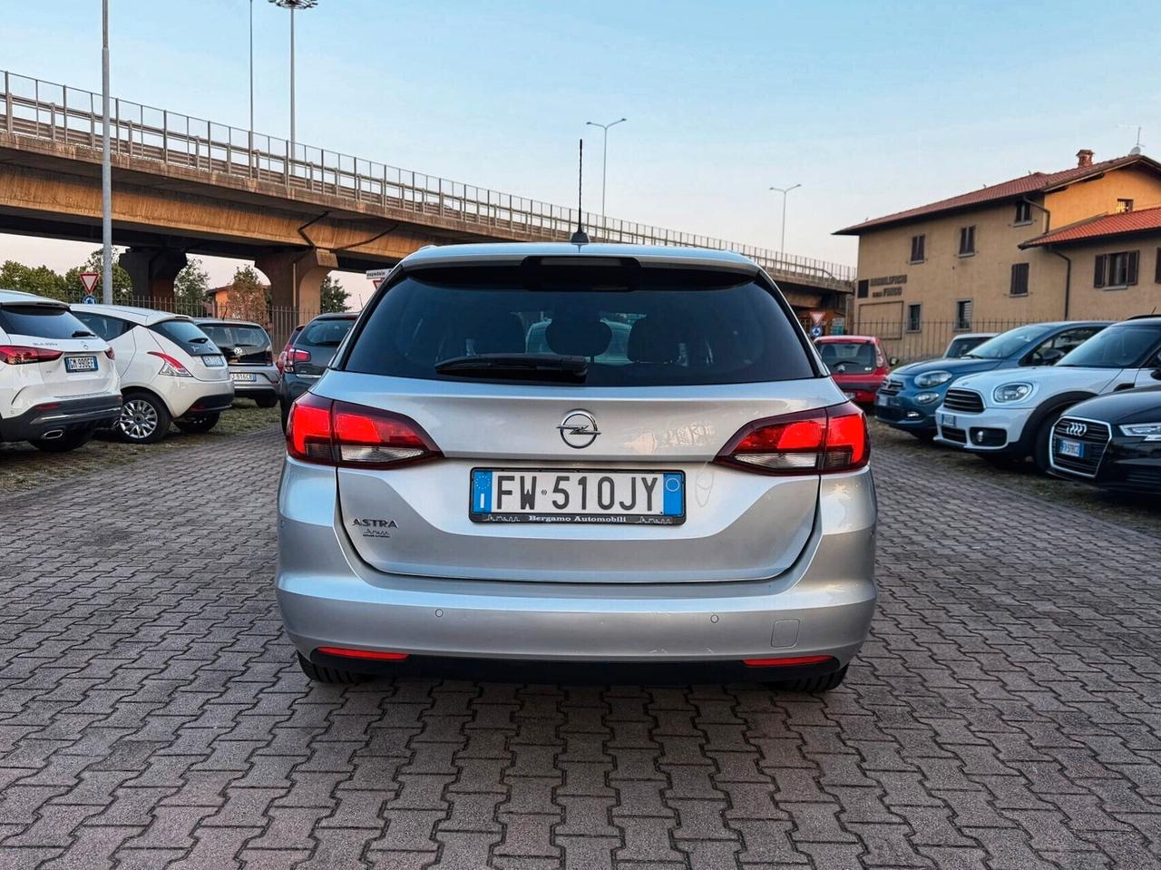 Opel Astra 1.6 CDTi 136CV Sports Tourer AUTOMATICA NAVIGA CRUISE OK NEOPATENTATI