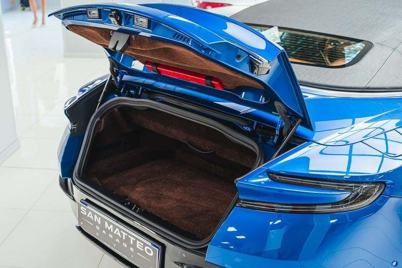 Aston Martin DB11 ASTON MARTIN DB11 VOLANTE