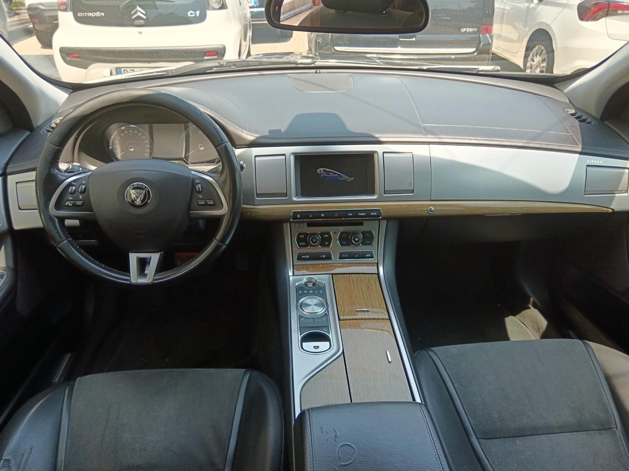 Jaguar XF 2.2 D 200 CV Luxury