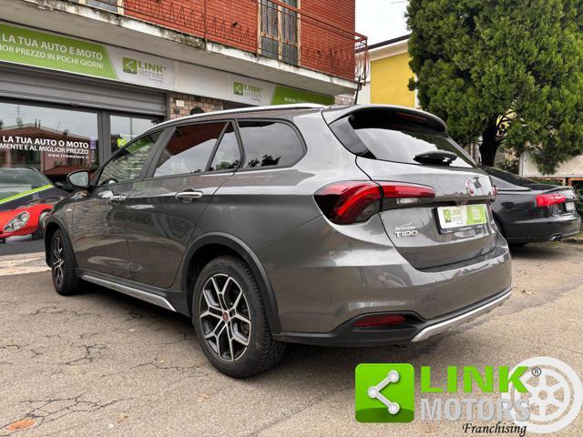 FIAT Tipo 1.5 Hybrid DCT 5 porte Cross