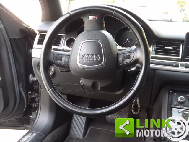 AUDI S8 5.2 V10 quattro tiptronic