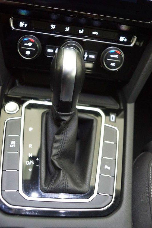 Volkswagen Passat Passat Variant 2.0 TDI SCR EVO DSG Business IVA ESPOSTA