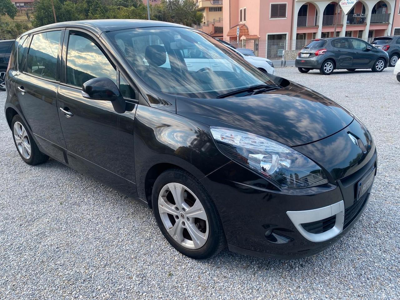Renault Scenic Scénic X-Mod 1.5 dCi 110CV Luxe