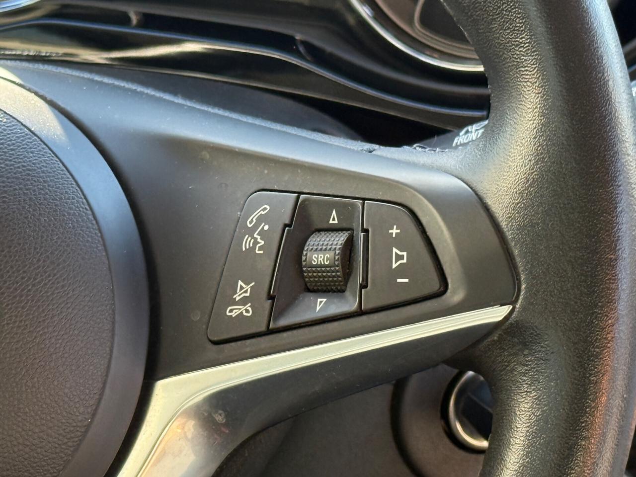 Opel Adam 1.2b - 70 CV |UNIPRO|BI-COLOR