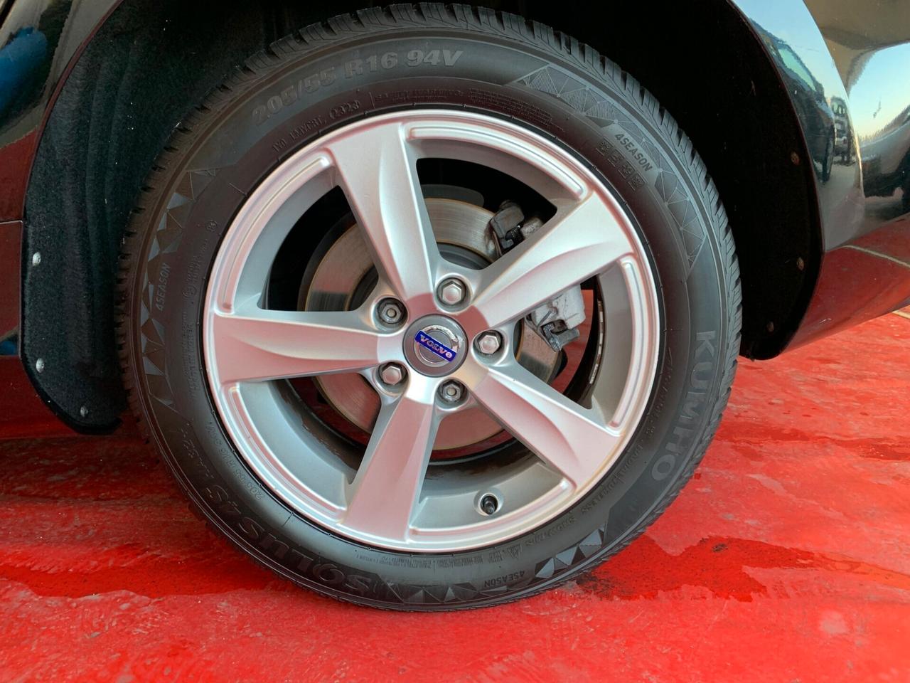 Volvo V40 D2 1.6 Summum