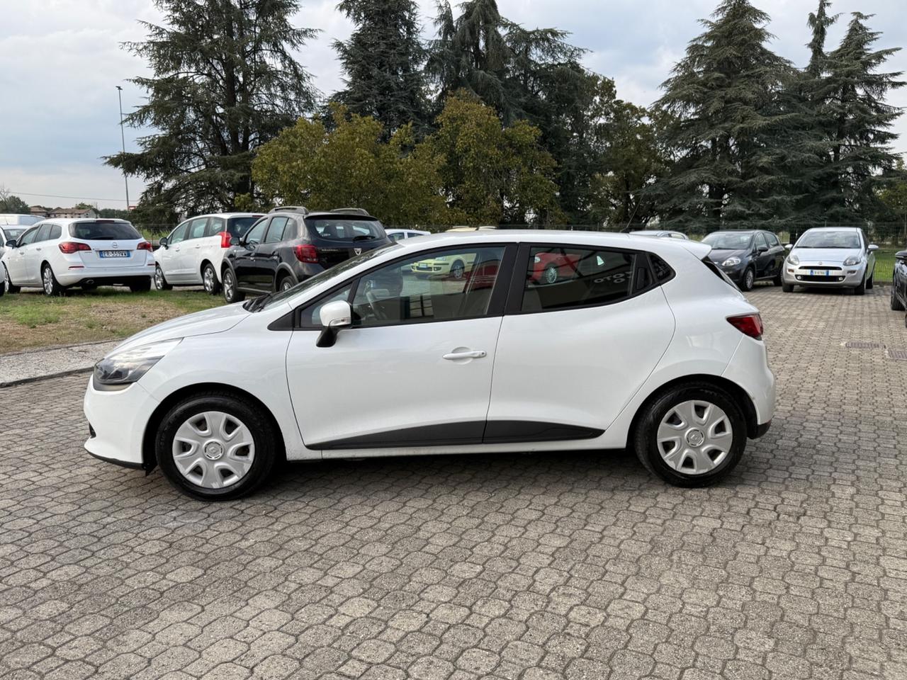 Renault Clio 1.2 75CV GPL 5P.