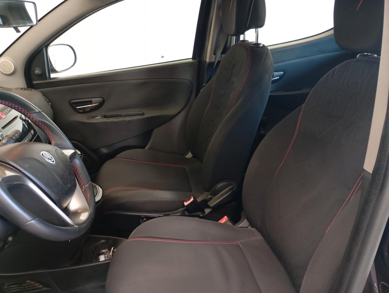 Lancia Ypsilon 1.2 69 CV 5 porte S&S Gold