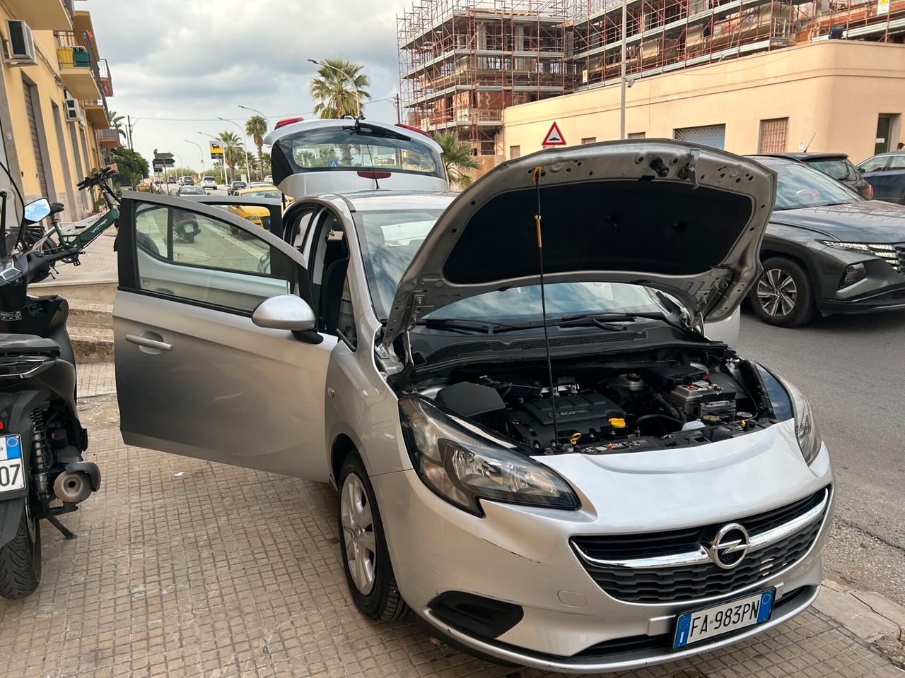 Opel Corsa BERLINA