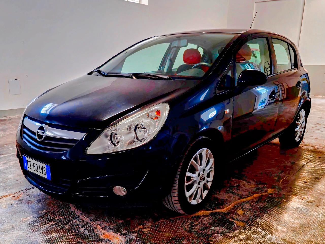 Opel Corsa 1.2 5 porte Cosmo