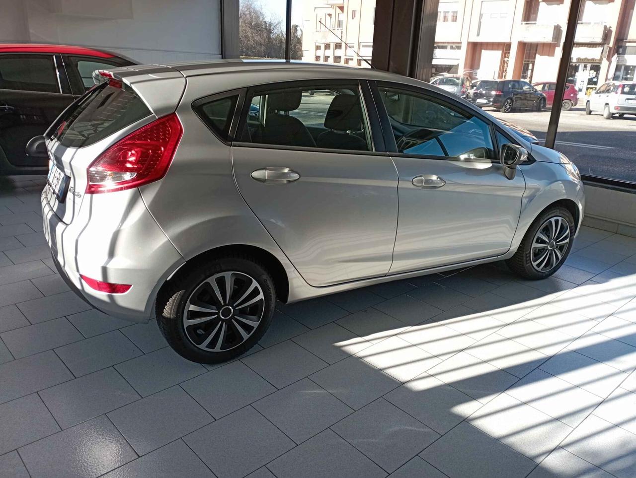 Ford Fiesta Ikon 1.2 60CV 5 porte