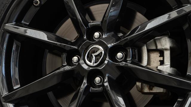 MAZDA MX-5 2.0L Skyactiv-G Kazari