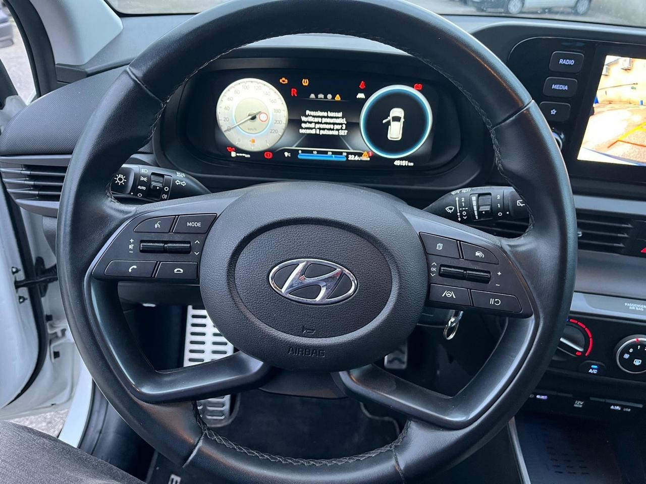 Hyundai bayon 1.2 hpi/benz-xline-full-2023